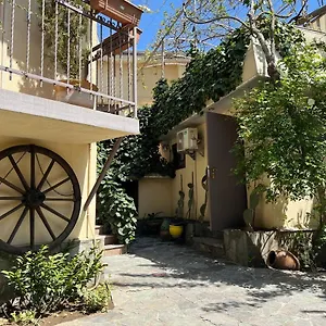 Georgian House 3*, Тбилиси Грузия